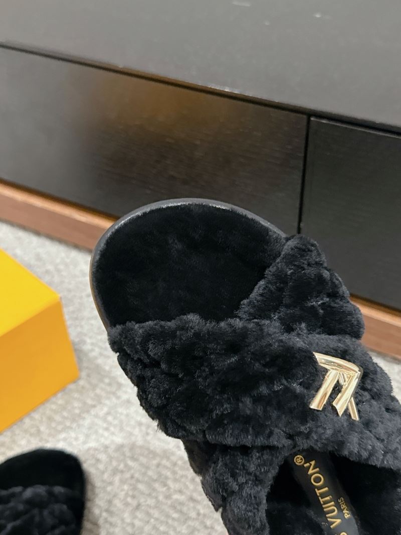 Louis Vuitton Slippers